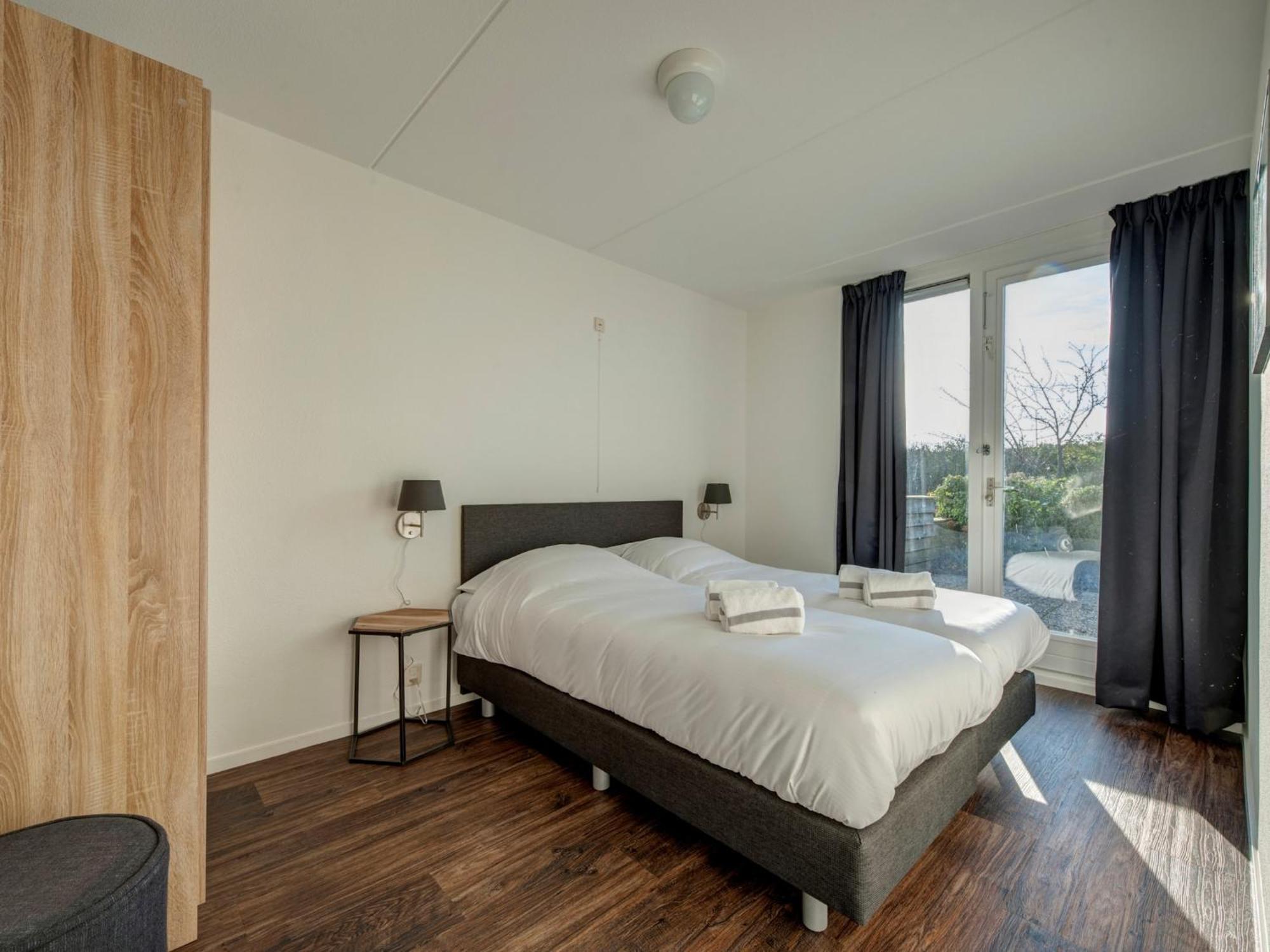 Restyled 2 Bathroom Holidayhome, Sea Within Walking Distance * Kamperland