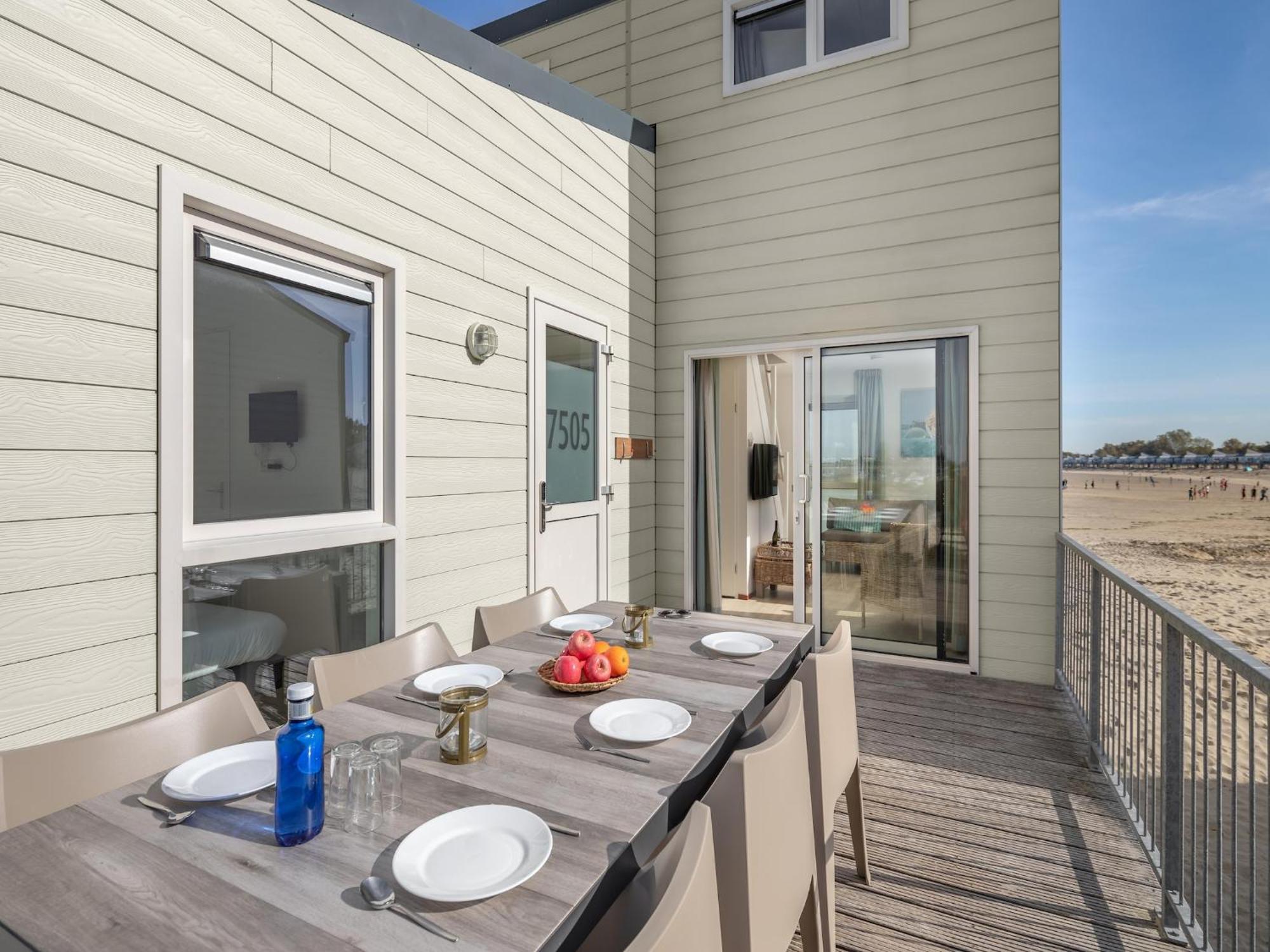 Vakantiehuis Restyled 2 Bathroom Holidayhome, Sea Within Walking Distance *